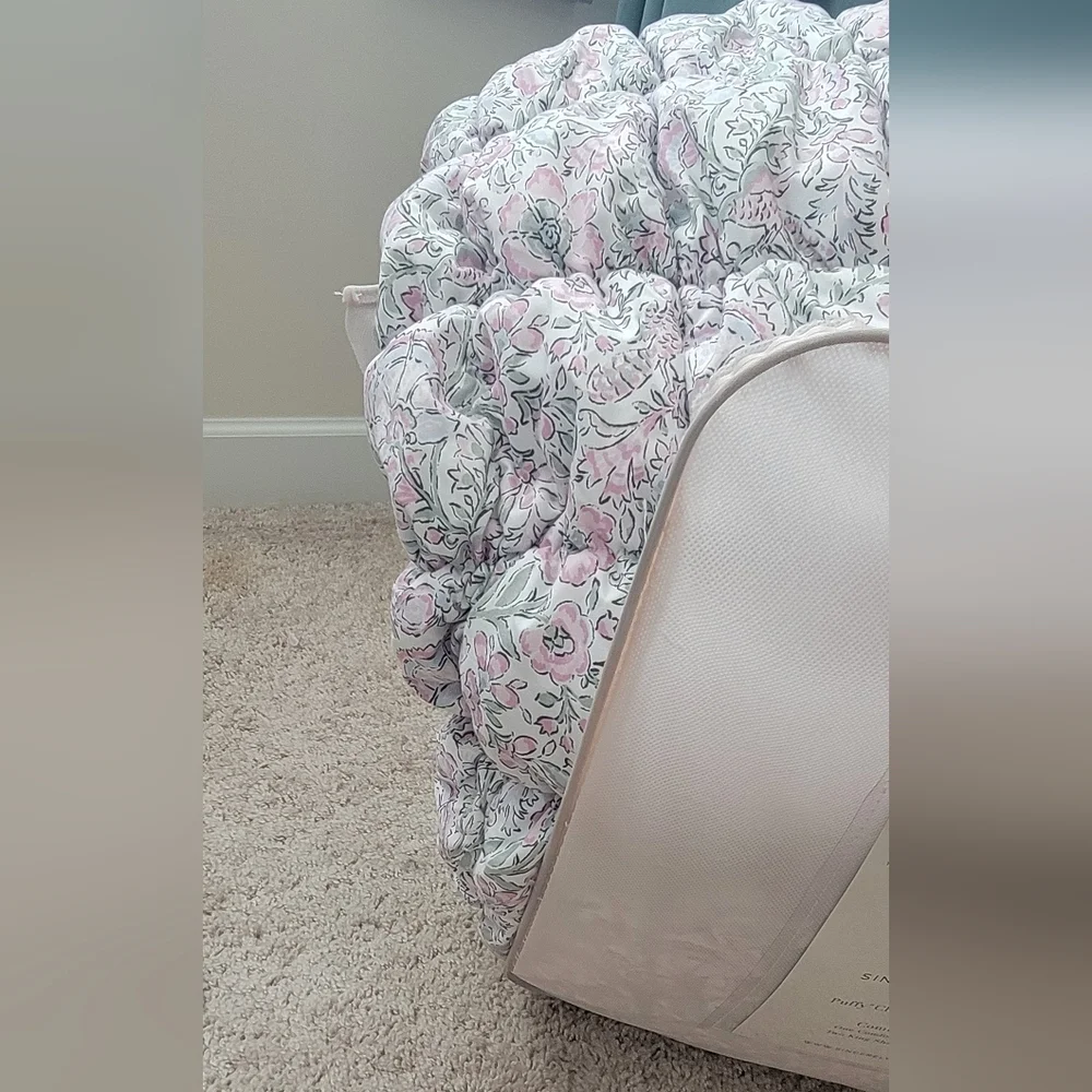 NWOT - Sincerely Jules Pink And Green Floral King Comforter Set